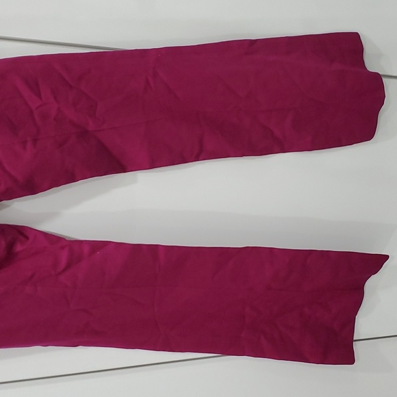 Great wool dress pants purple fushia color size 2. P1 - Picture 4 of 4
